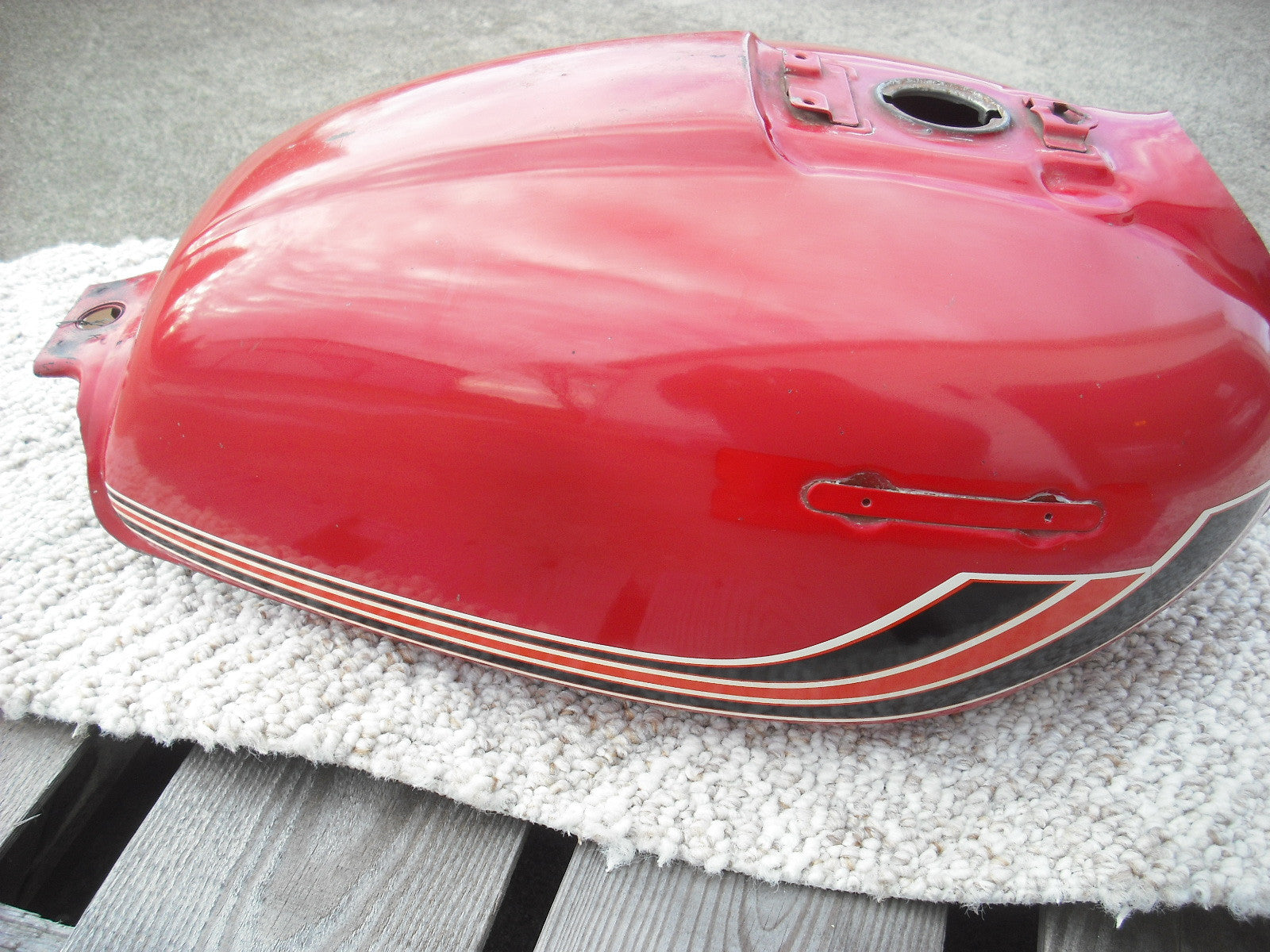 Honda CB400 Gas Tank 4081 – ClassicJapaneseMotorcycles