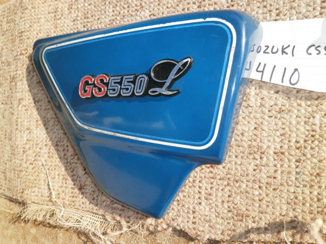 Suzuki GS550L rt blue sidecover with badge 47200-R sku 4110