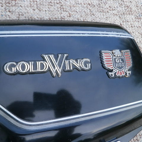 Honda GL1100 Gold Wing sidecover left black 83700-463-0000 sku 4150
