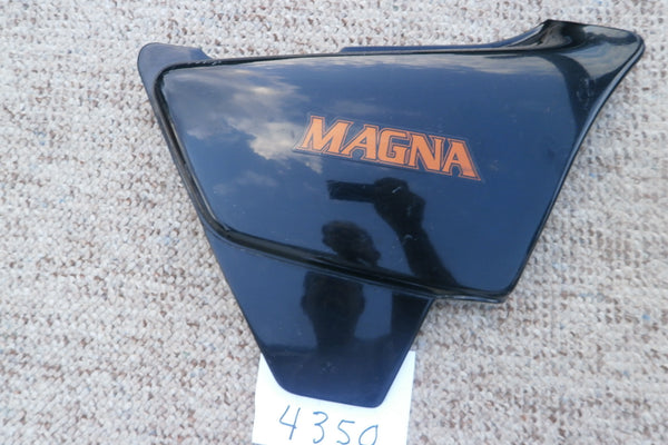 Honda Magna VF750C right black sidecover 83700-MK3-0000 4350