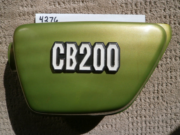Honda CB200 left Muscat Green Metallic Sidecover with badge 4276