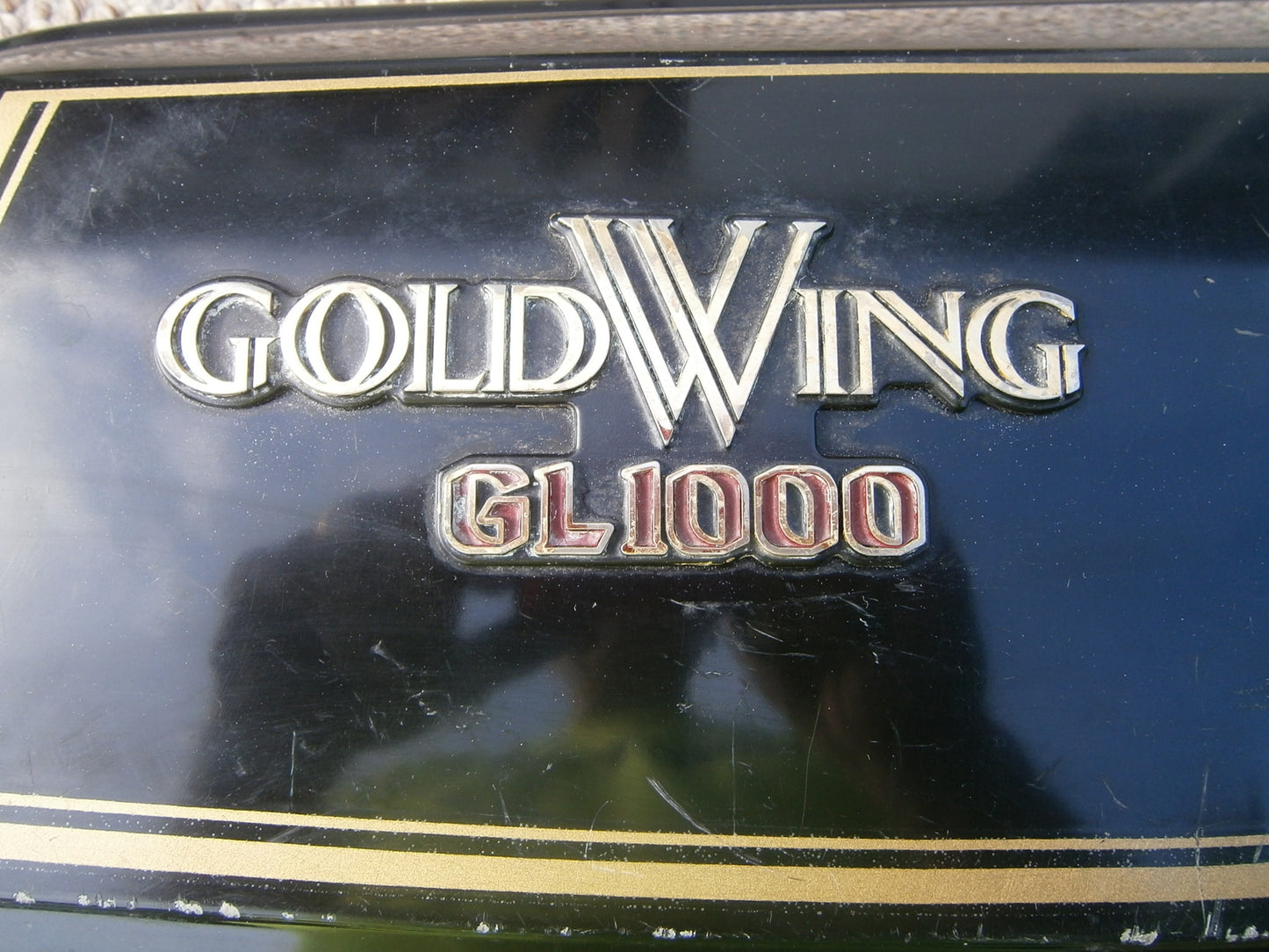 Honda GL1000  Gold Wing sidecover right black  83700-431-6700 sku 4587