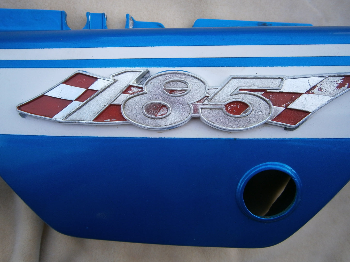 Sold 10/27/16 Ebay $69.00Suzuki TS185 left blue sidecover 4618