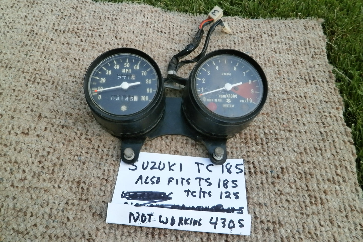 Sold by Invoice 040617 $39.00 Suzuki TC185 Speedometer Tachometer and Bracket Not Working 4305